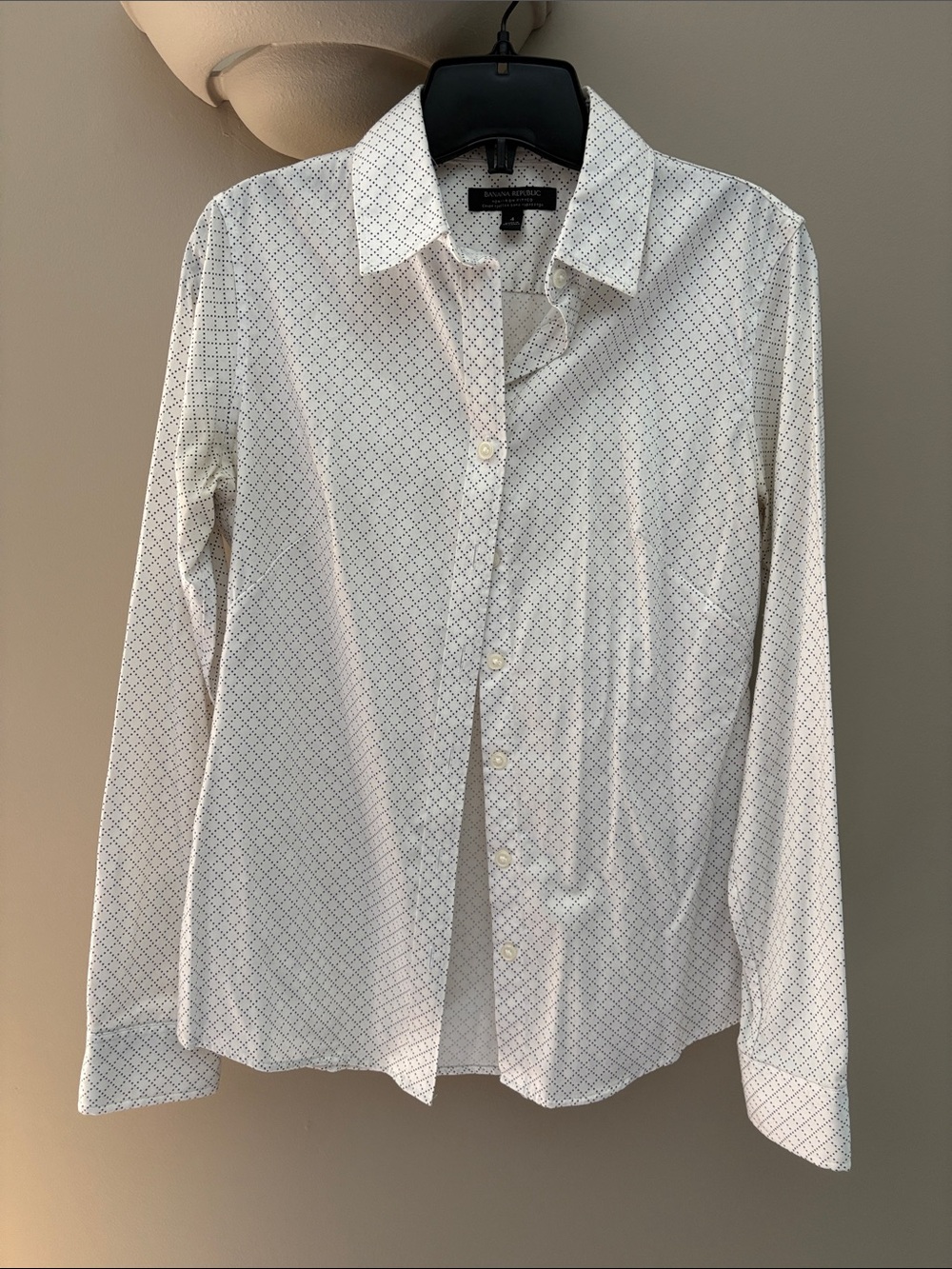 Banana Republic White Button-Down Shirt with Black Diamond Print